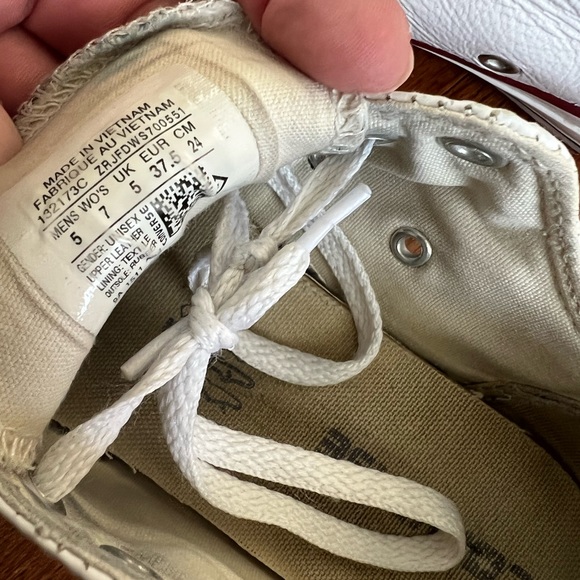 White Leather chuck Taylor Converse 7 - Picture 11 of 11